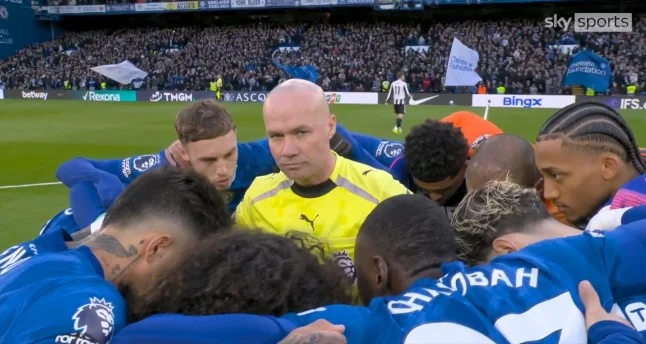 Liam Rosenior slams referee for invading Chelsea huddle after Newcastle defeat