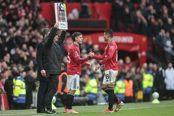 Manchester United v Aston Villa - Premier League